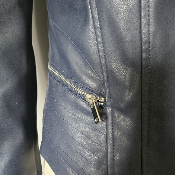 WILLI SMITH Navy Faux Leather Fitted Moto Jacket. Size Small - Picture 4 of 16